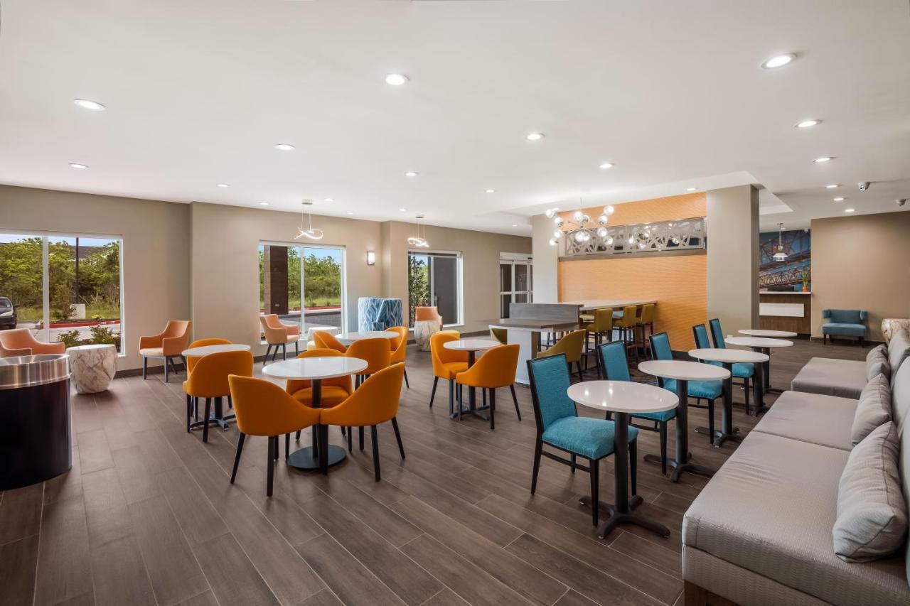 La Quinta Inn & Suites By Wyndham Sulphur Lake Charles المظهر الخارجي الصورة